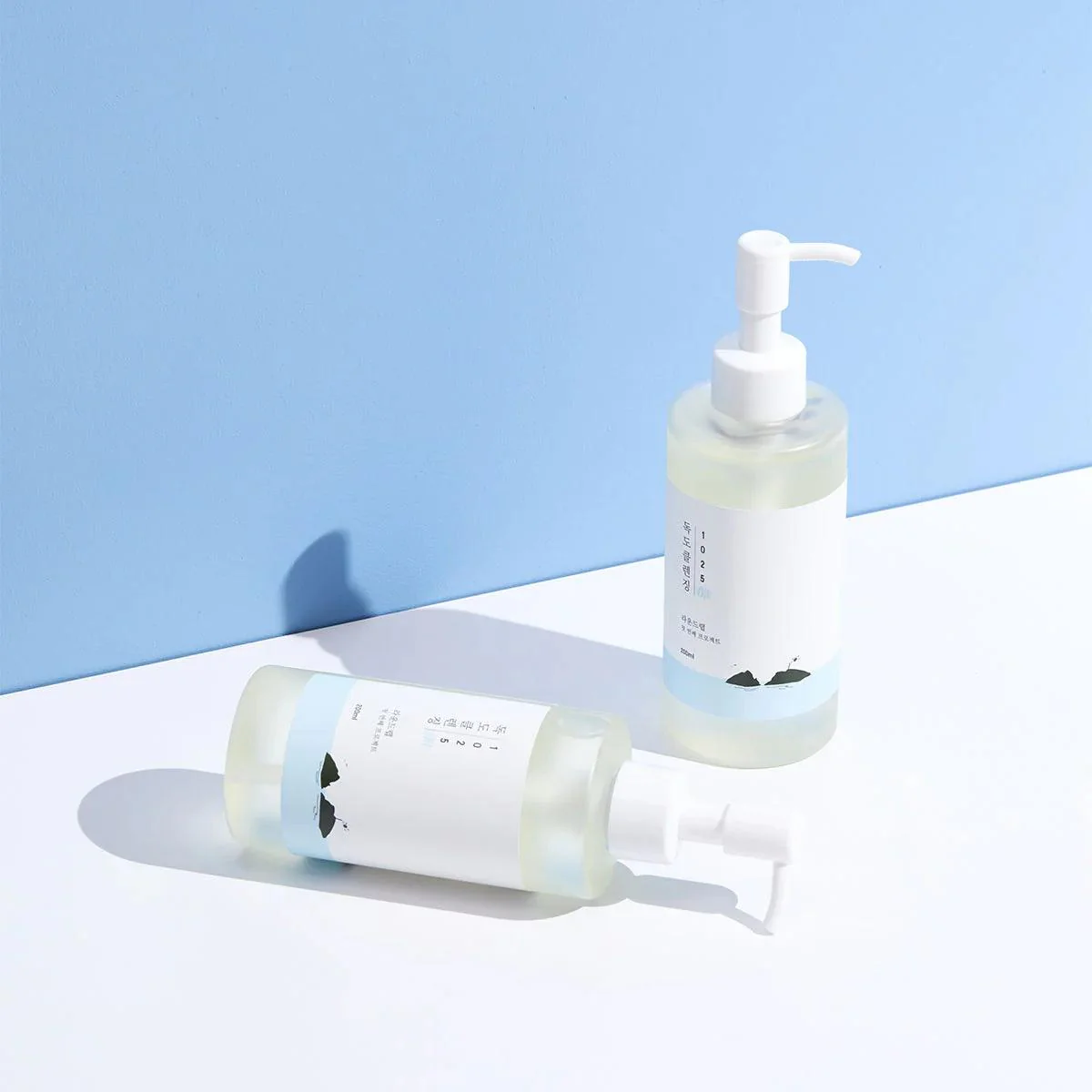 1025 Dokdo Cleansing Oil - 200 ml - Image 3