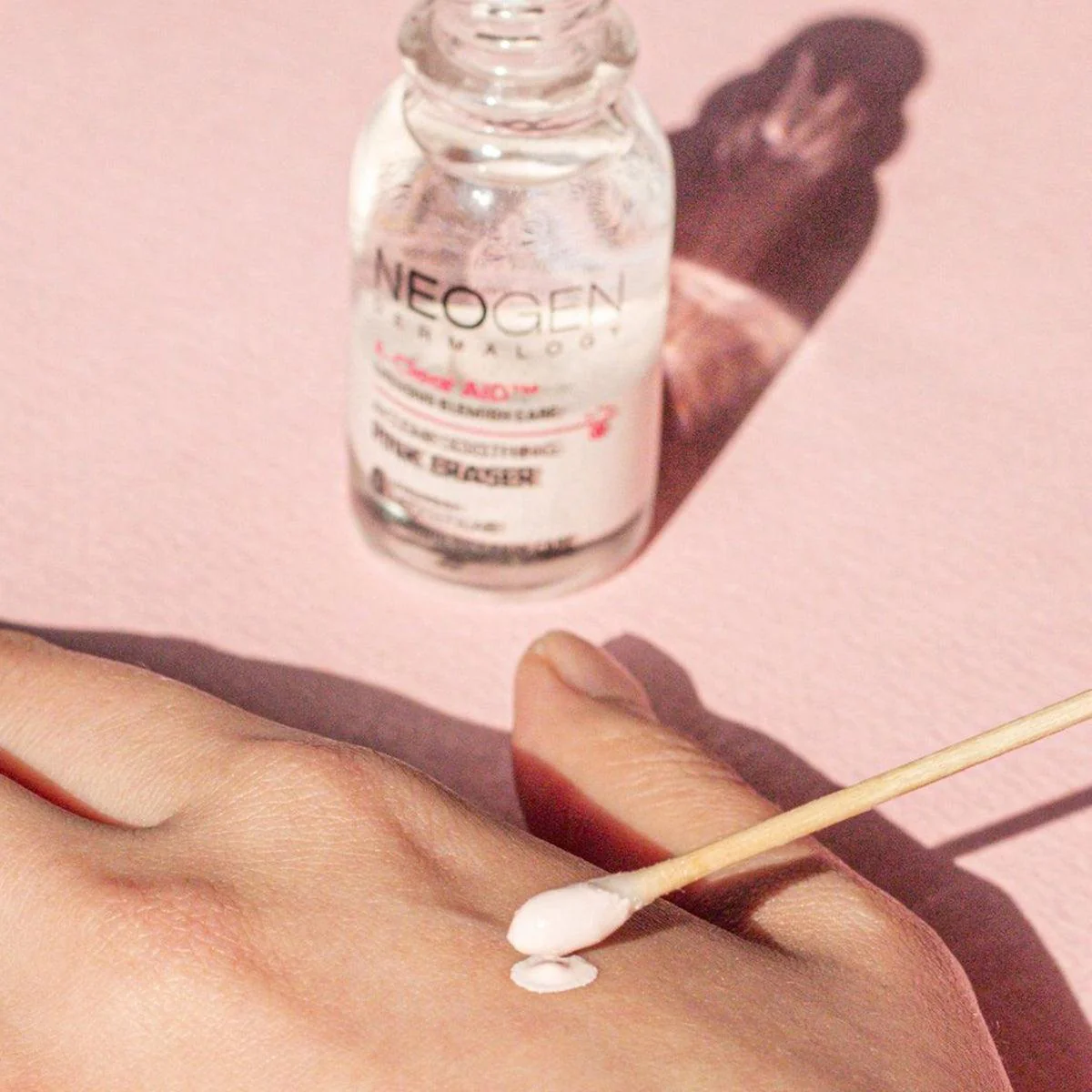 A-clear Aid Soothing Pink Eraser - 15 ml - Image 3