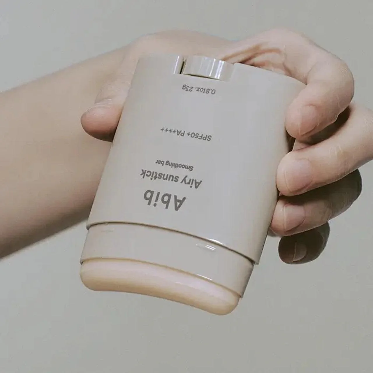 Airy Sunstick Smoothing Bar - 23 g - Image 4