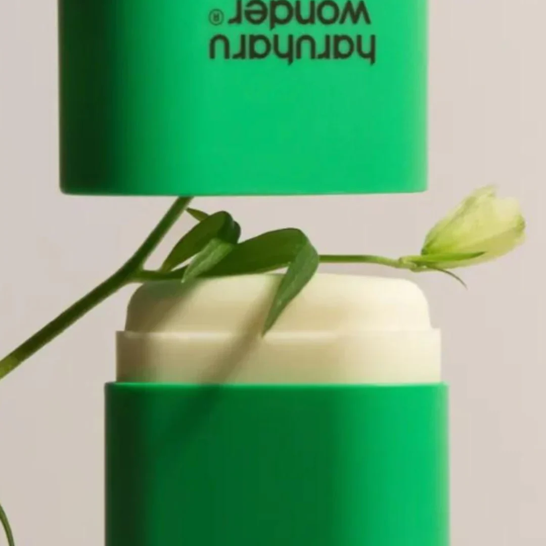 Black Bamboo Daily Soothing Sun Shield - 20 g - Image 2