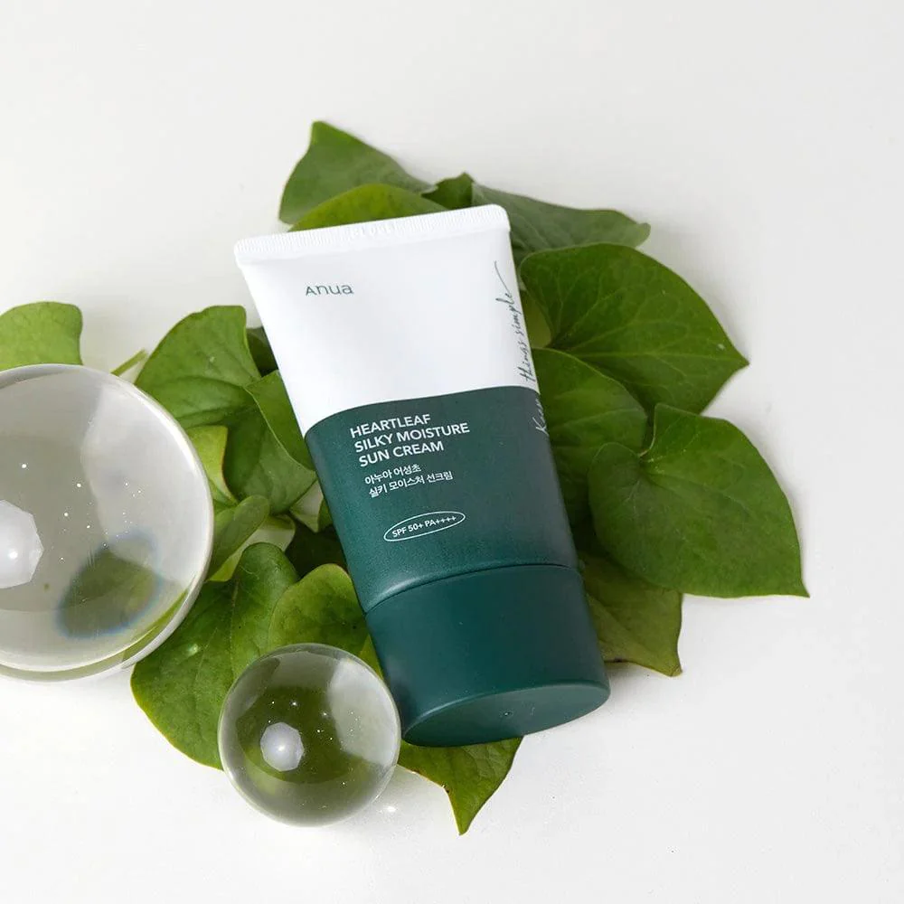 Heartleaf Silky Moisture Sunscreen - 50 ml - Image 3