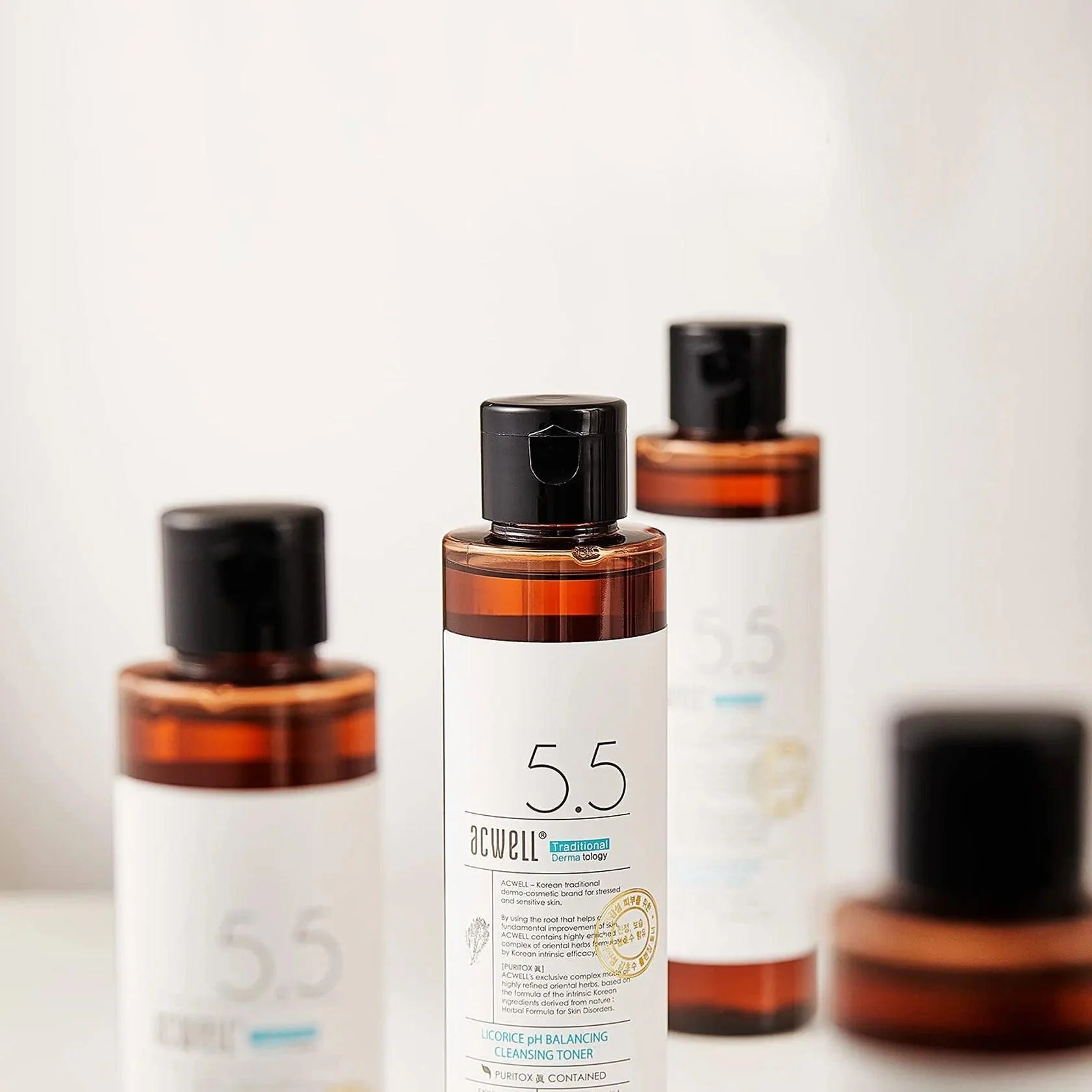 Licorice pH Balancing Cleansing Toner - 150ml - Image 3