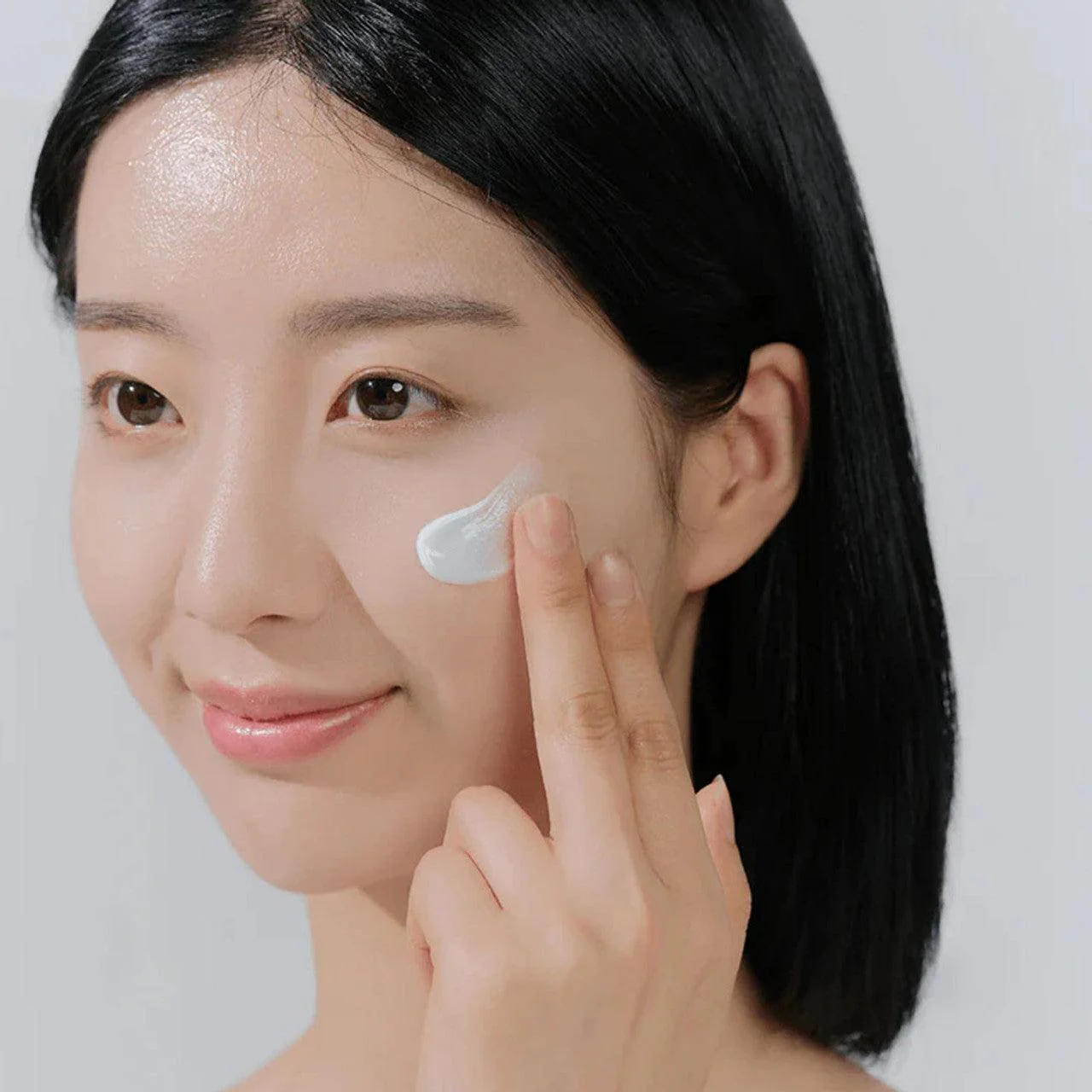Madagascar Centella Hyalu-Cica Water-Fit Sun Serum - Image 4