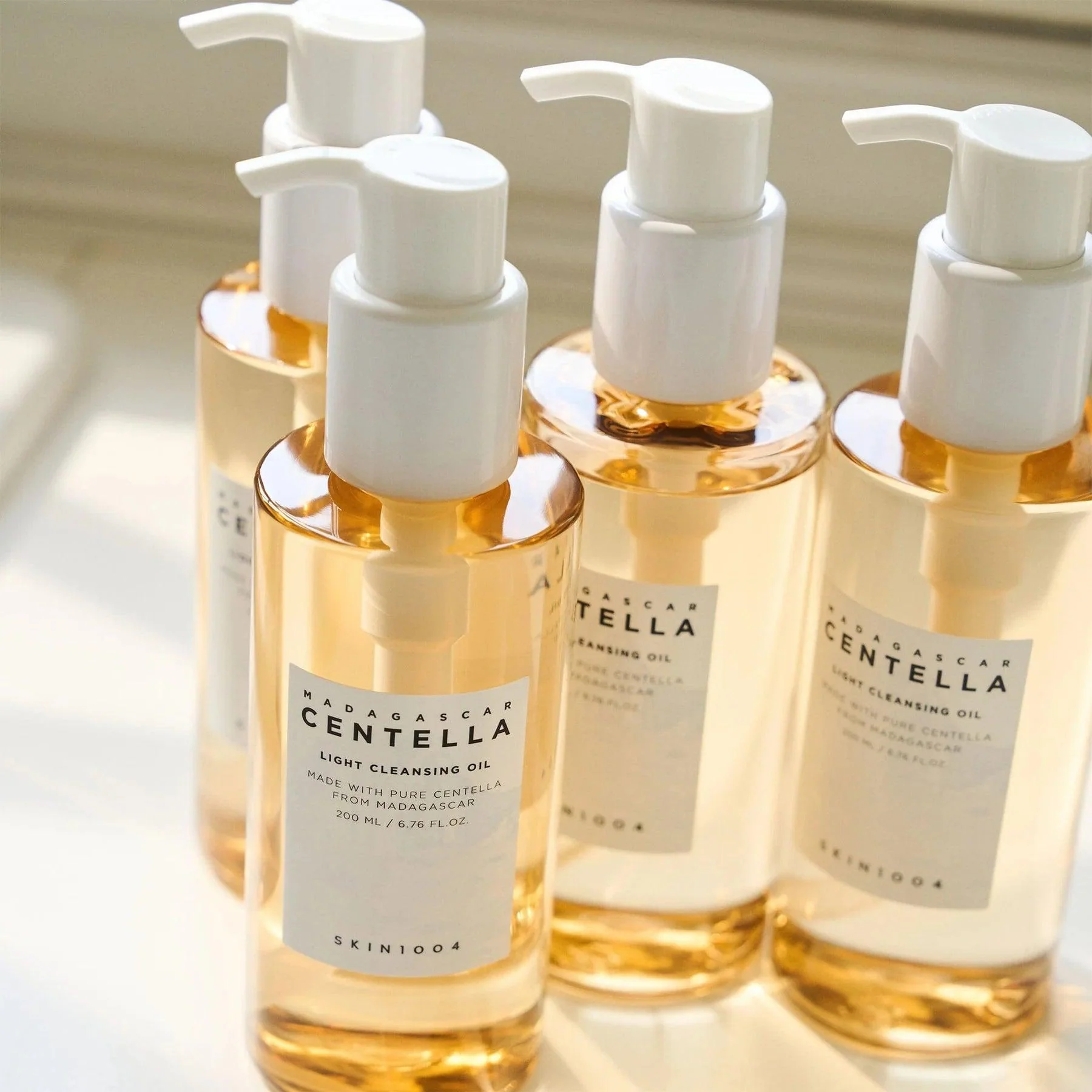 Madagascar Centella Light Cleansing Oil - 200 ml - Image 3