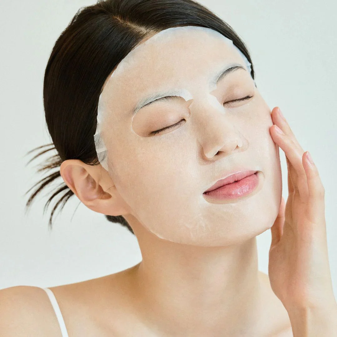 Madagascar Centella Tone Brightening Glow Mask - 25 ml - Image 4