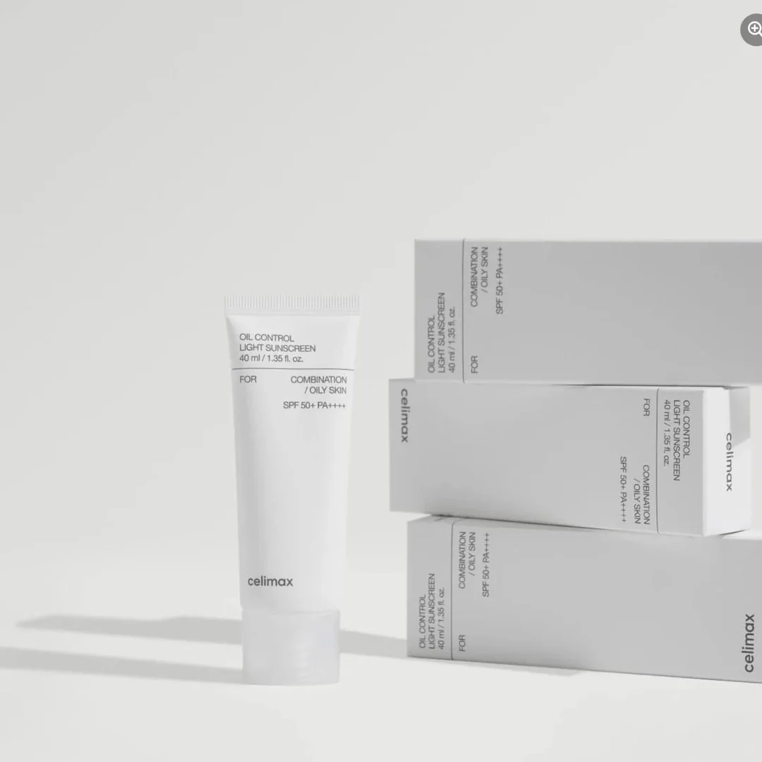 Oil Control Light Sunscreen (SPF50+ PA++++) - 40 ml - Image 3