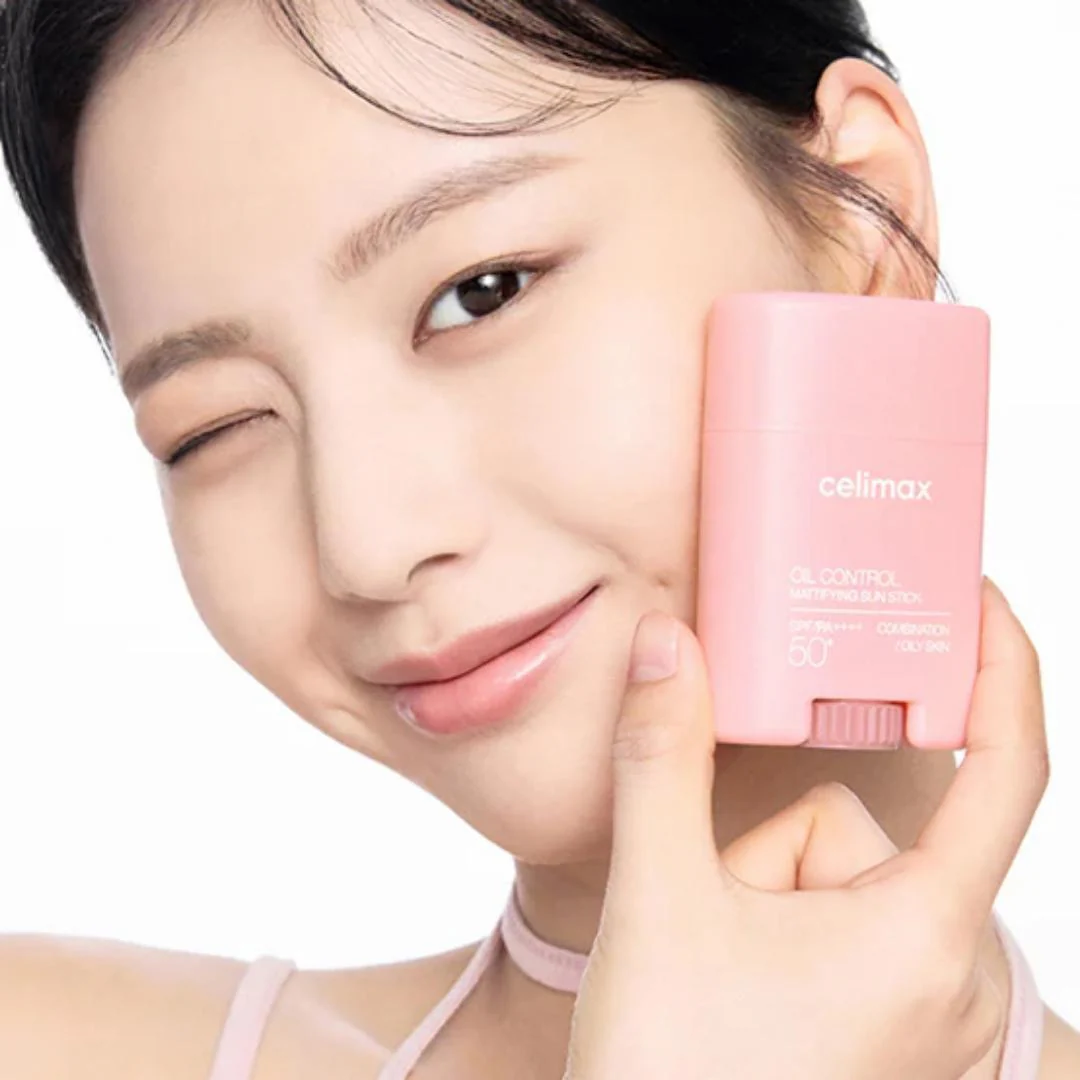 Oil Control Mattifying Sun Stick - 19 g - Image 4