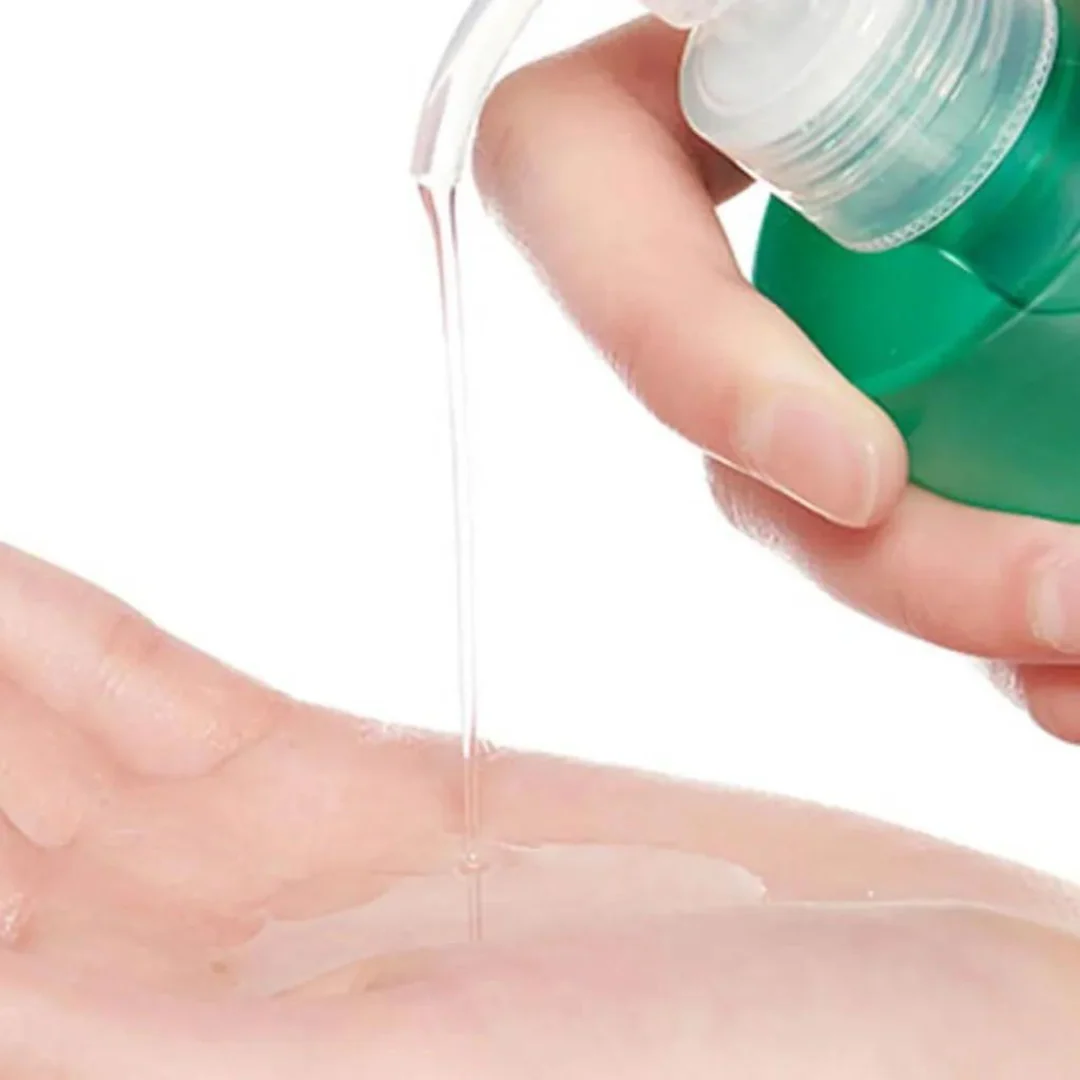 pH Cleansing Oil - 200 ml - Image 3