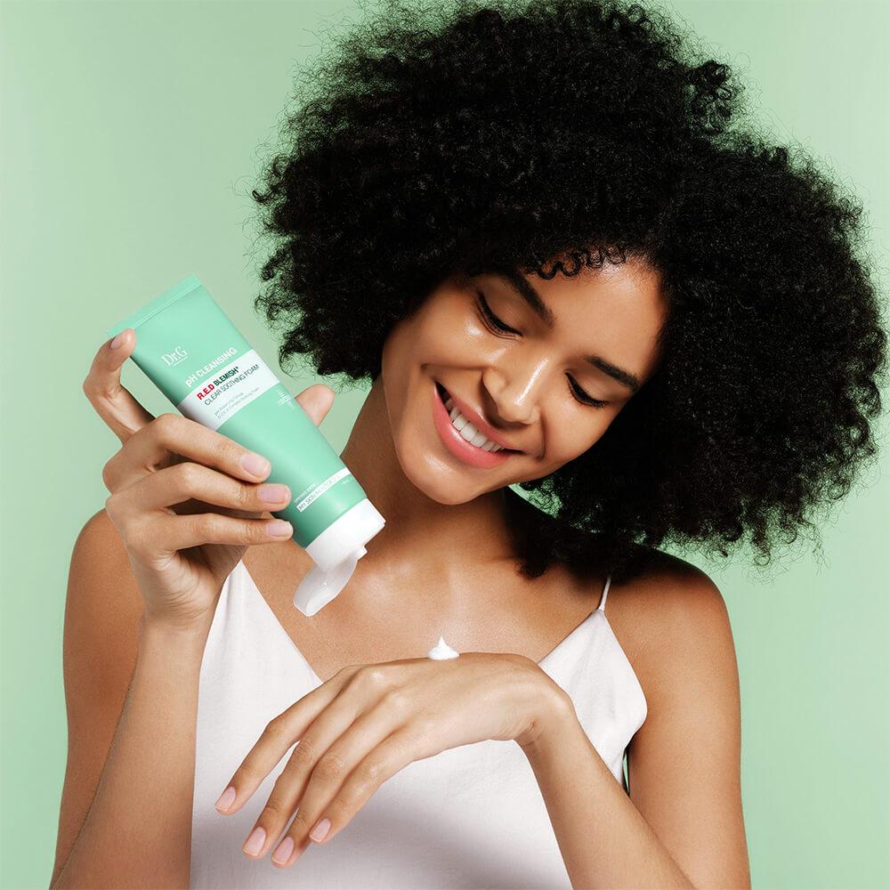 R.E.D Blemish Clear Soothing Foam - 150 ml - Image 4
